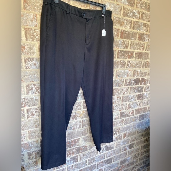 IZOD Golf Pants Mens 36x 30 Classic Fit Black - Picture 3 of 9